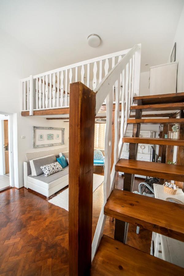 Agria Vintage Apartman إغير المظهر الخارجي الصورة