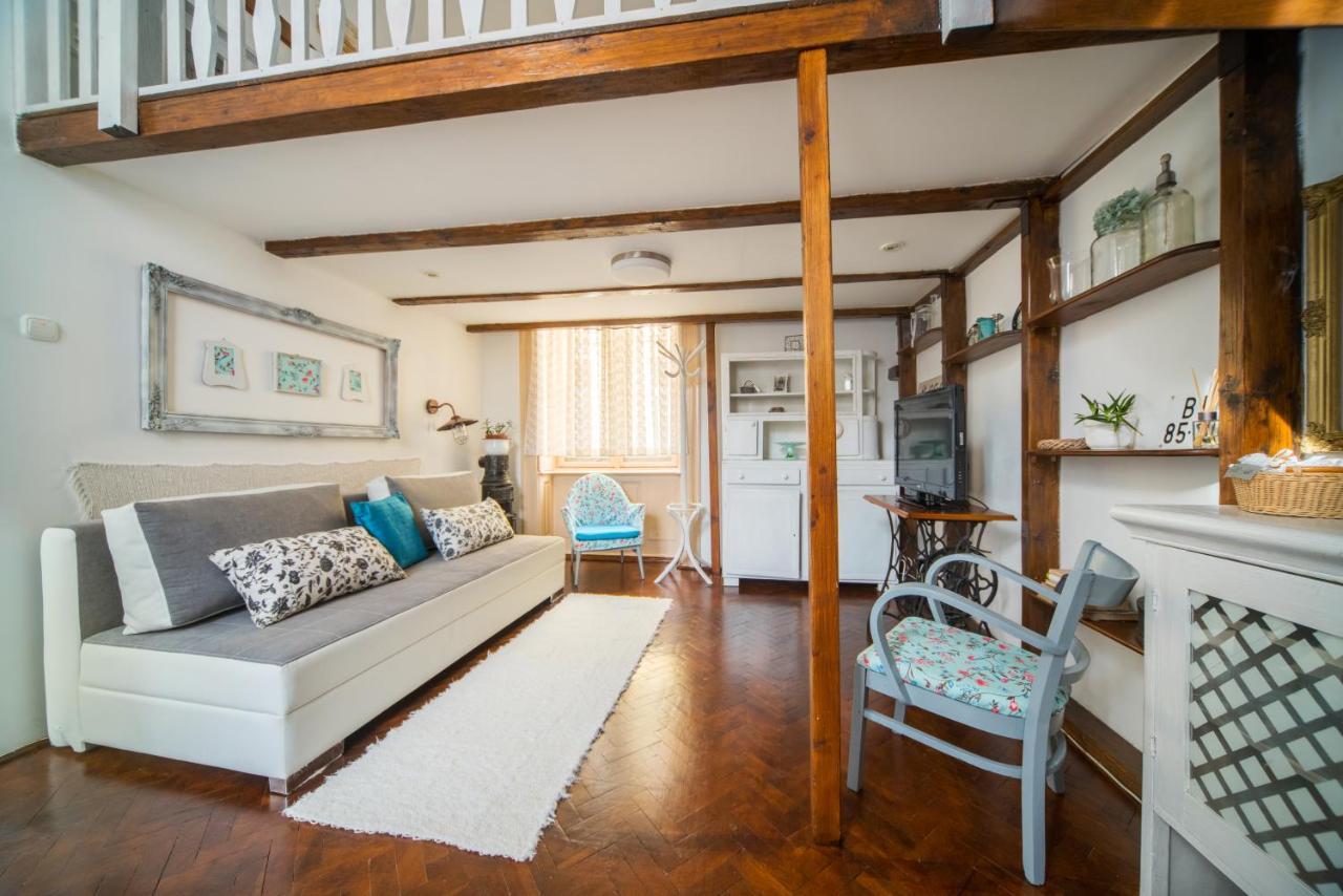 Agria Vintage Apartman إغير المظهر الخارجي الصورة