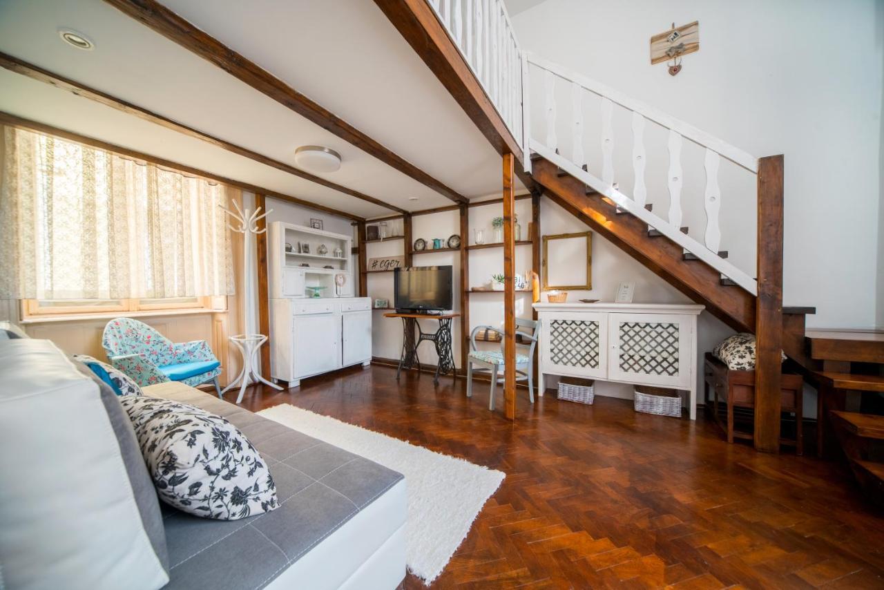 Agria Vintage Apartman إغير المظهر الخارجي الصورة